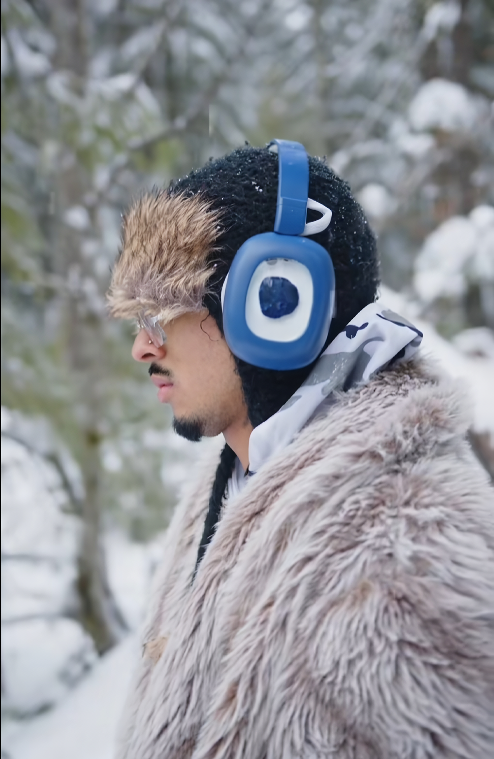 Magnetic Fluid Noise-Canceling Headphones