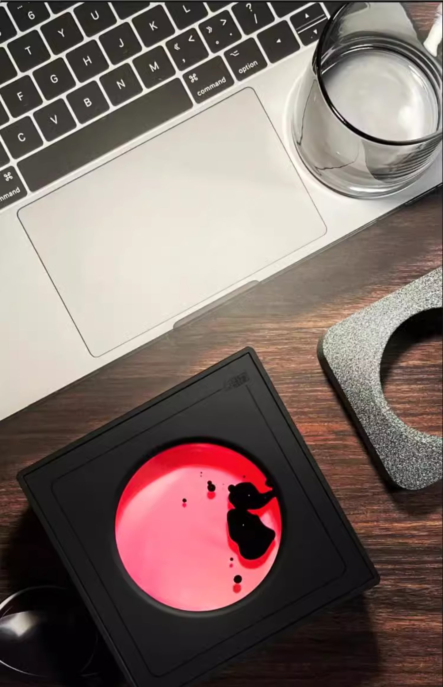 Ferrofluid Speaker Sound Visualizer, Dancing Ferrofluid Lamp with Colorful Lights, Ferrofluid with Music Rhythm